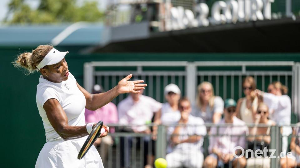 Serena Williams tritt am Dienstagabend erstmals seit vier Jahren wieder in Wimbledon an. Bild: Alessandro Della Valle/KEYSTONE/dpa