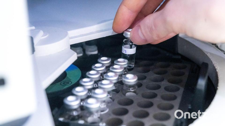 Gegen Shein läuft ein Verfahren der EU-Kommission, in das auch Ergebnisse der Tests in Bremen einfließen sollen. Bild: Sina Schuldt/dpa