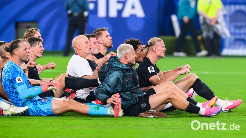 Nach dem Sieg gegen Senegal ruderten die Norweger mit ihren Fans. (Archivbild) Bild: Tom Weller/dpa