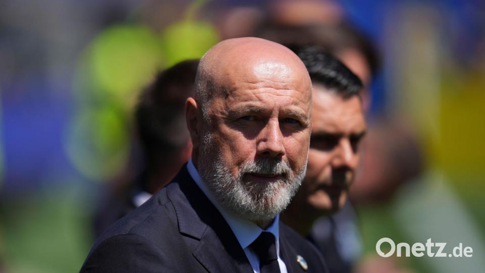 Erlebt mit Bosnien ein Fußball-Märchen: Nationaltrainer Sergej Barbarez. (Archivbild) Bild: Manu Fernandez/AP/dpa