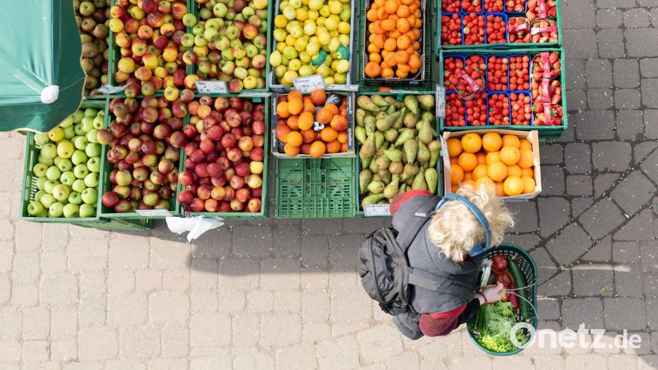 Die Lebensmittelpreise sind im Juni kaum gestiegen. (Archivbild) Bild: Sebastian Kahnert/dpa
