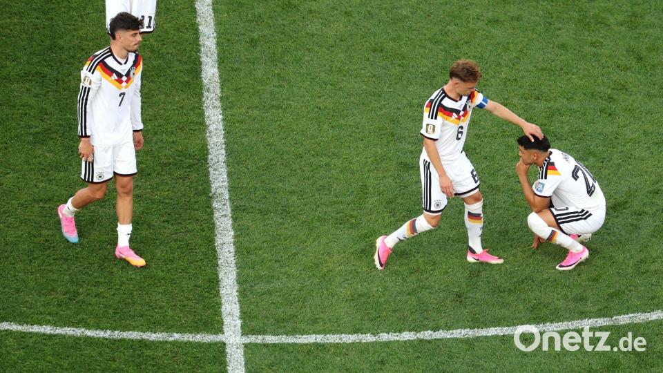 Große Enttäuschung bei Kimmich und Co. - die deutsche Fußball-Nationalmannschaft ist raus bei der WM. Bild: Jan Woitas/dpa