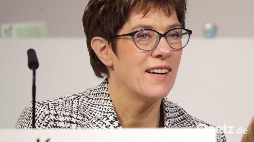 Über Doppelnamen werden in Deutschland häufig Witze gemacht (Archivbild). Bild: Kay Nietfeld/dpa