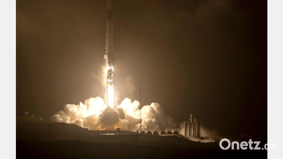 Hier wurde ein Satellit absichtlich auf einen Asteroiden geschossen. (Handout) Bild: Bill Ingalls/NASA/AP/dpa