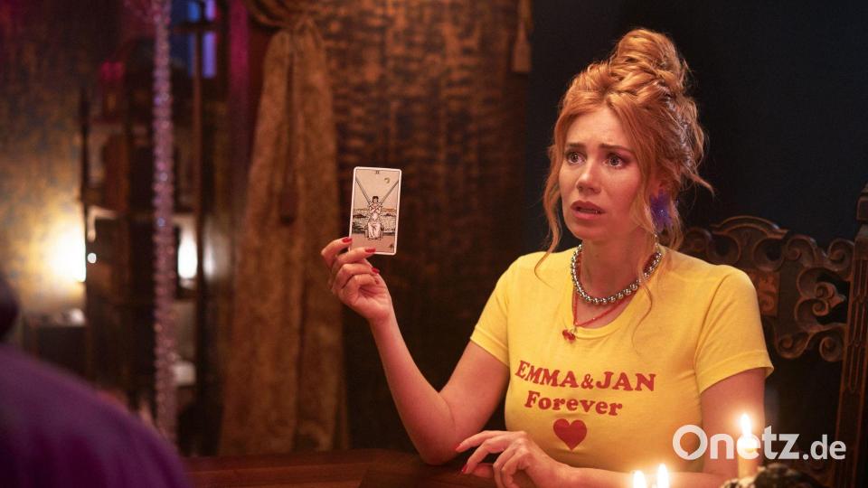 Ivy (Palina Rojinski) in einer Szene der ZDF-Serie „My Ex“. Bild: Tom Mikule/ZDF/dpa