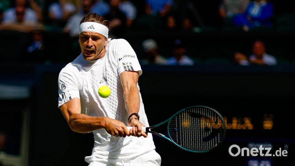 Alexander Zverev hat in der ersten Runde Probleme, setzt sich aber durch. Bild: Frank Molter/dpa