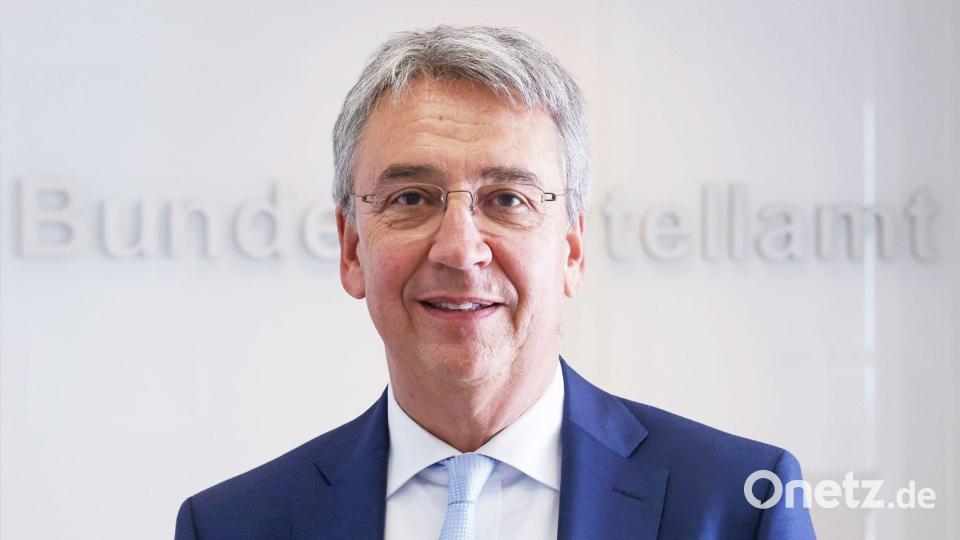 Andreas Mundt, Präsident des Bundeskartellamtes, geht davon aus, dass der Tankrabatt nicht vollständig bei den Verbrauchern ankam. (Archivbild) Bild: Oliver Berg/dpa