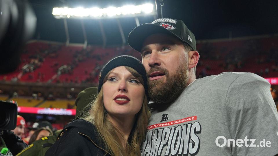 Geben sich vermutlich sehr bald das Jawort: Sängerin Taylor Swift und Footballer Travis Kelce. Bild: Charlie Riedel/AP/dpa
