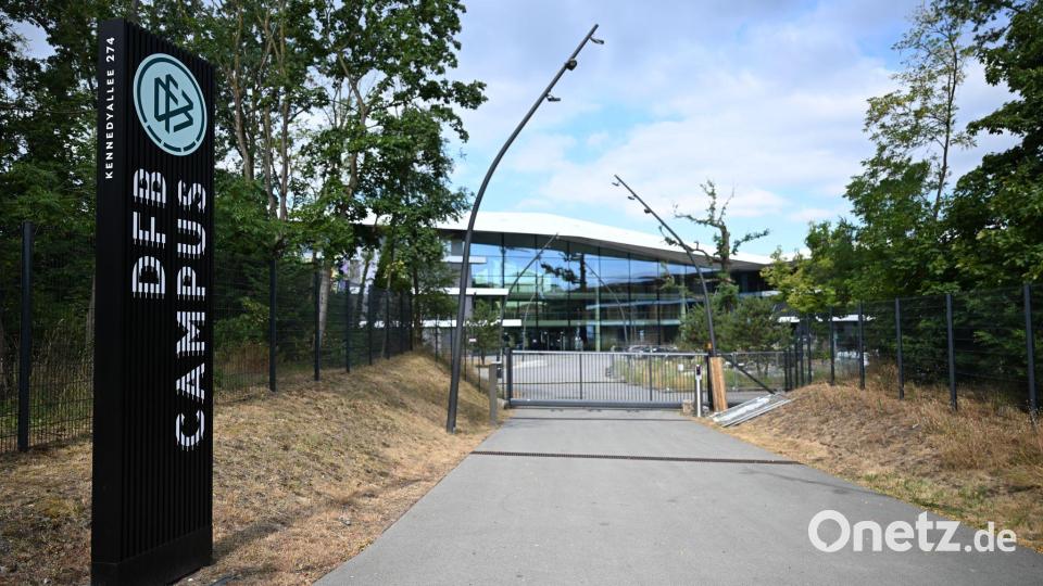 Wegen Korruptionsverdachts im Zusammenhang mit der Fußball-EM 2024 in Deutschland haben Ermittler bundesweit zahlreiche Stadtverwaltungen und die DFB-Zentrale in Frankfurt am Main durchsucht. Bild: Florian Wiegand/dpa