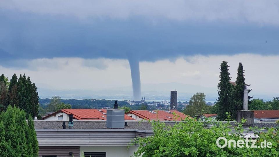Der Tornado zog dann in Richtung Lindau ab. Bild: Niklas Büchele/dpa