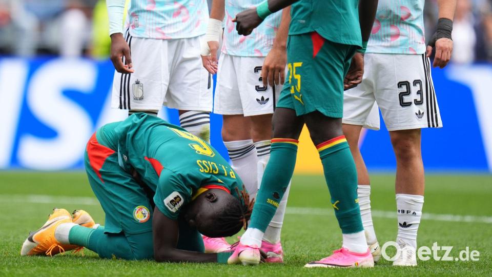 Ciss legt sich vor den Elfmeterpunkt. Bild: Manu Fernandez/AP/dpa
