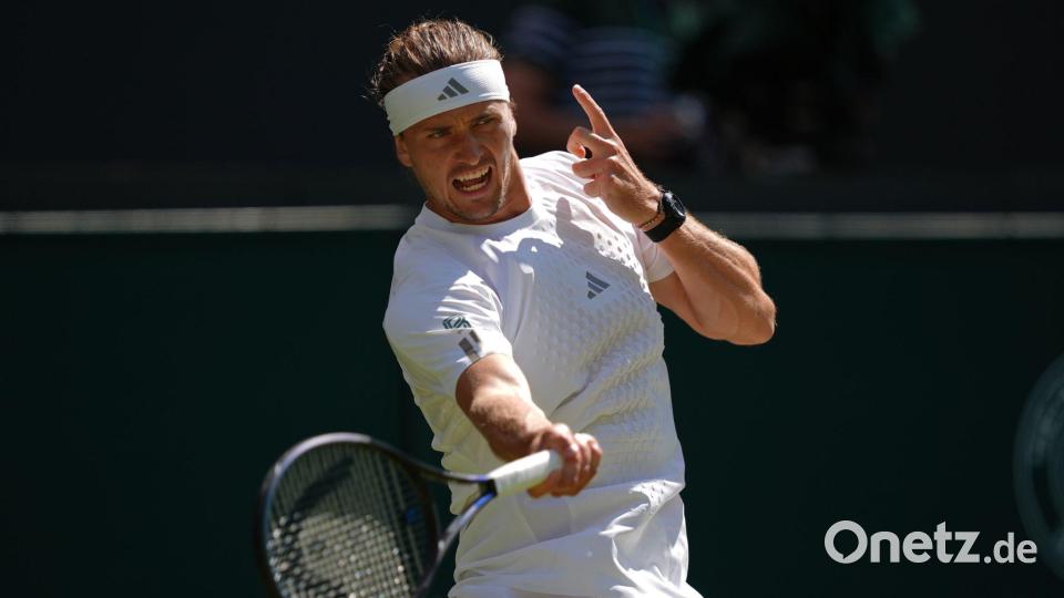 Alexander Zverev steht in Wimbledon in der dritten Runde. Bild: Maja Smiejkowska/AP/dpa