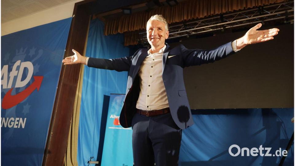 Thüringens AfD-Landespartei- und Fraktionschef Björn Höcke unterstützt einen Antrag zur Änderung der Unvereinbarkeitsliste der AfD. (Archivbild) Bild: Bodo Schackow/dpa