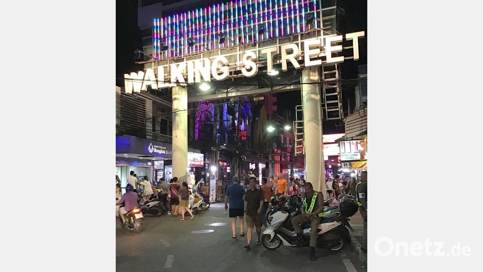 Die Walking Street ist weltweit als Rotlichtviertel bekannt. Bild: Caroline Bock/dpa