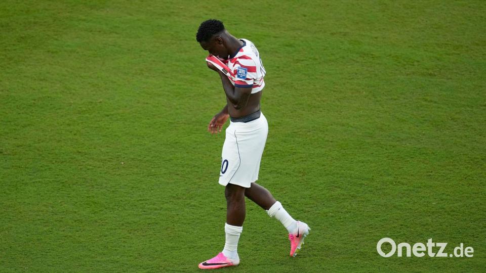 Erst Jubel, dann Frust: Folarin Balogun sah eine umstrittene Rote Karte. Bild: Jeff Chiu/AP/dpa