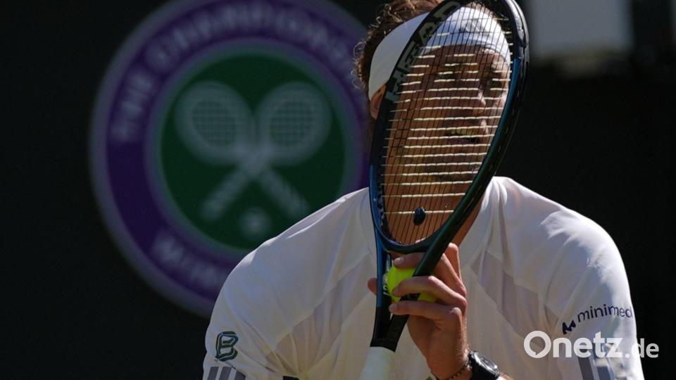 Alexander Zverev dominierte die Zweitrunden-Begegnung bis auf einen kurzen Wackler klar. Bild: Maja Smiejkowska/AP/dpa