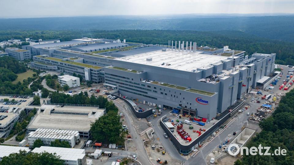 Das neue Chipwerk von Infineon in Dresden kostete fünf Milliarden Euro. Bild: Robert Michael/dpa