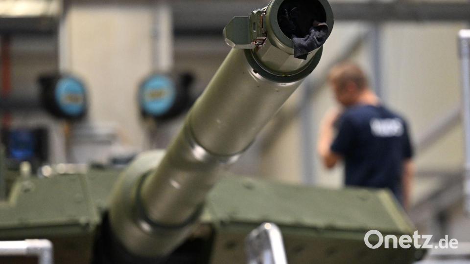Das Kanonenrohr eines Leopard-Panzers von KNDS. Bild: Swen Pförtner/dpa