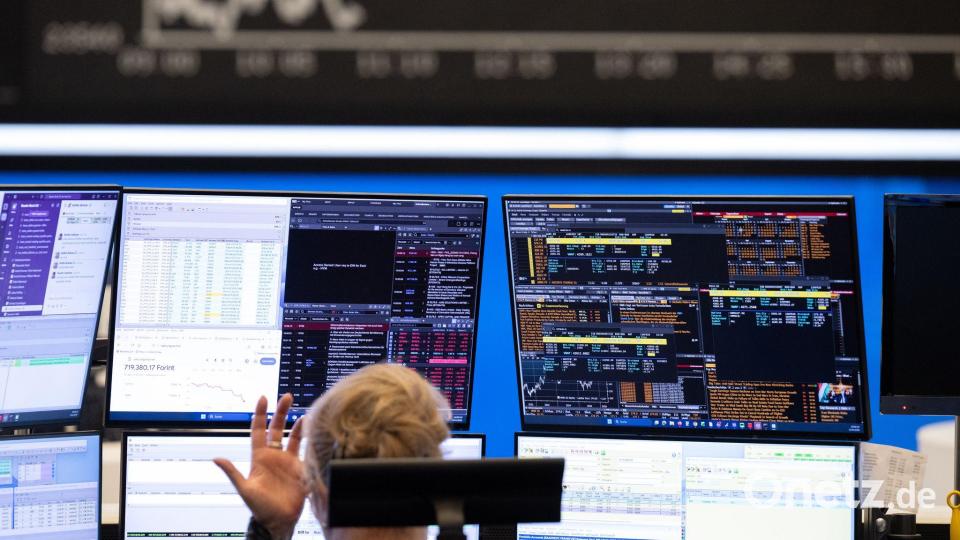 Der Dax ist auf einen Rekord gestiegen - auch dank der Euphorie um Künstliche Intelligenz (KI). Bild: Boris Roessler/dpa