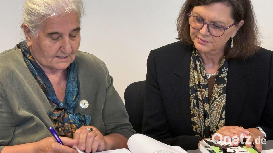 Bayerns Landtagspräsidentin Ilse Aigner (CSU) erinnert in Bosnien-Herzegowina an die Opfer des Völkermords von Srebrenica. Bild: Christoph Trost/dpa