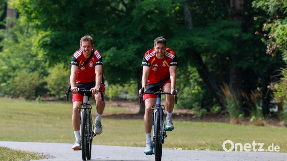 Julian Nagelsmann ist gerne in seiner Freizeit mit dem Fahrrad unterwegs. (Archivbild) Bild: Jan Woitas/dpa