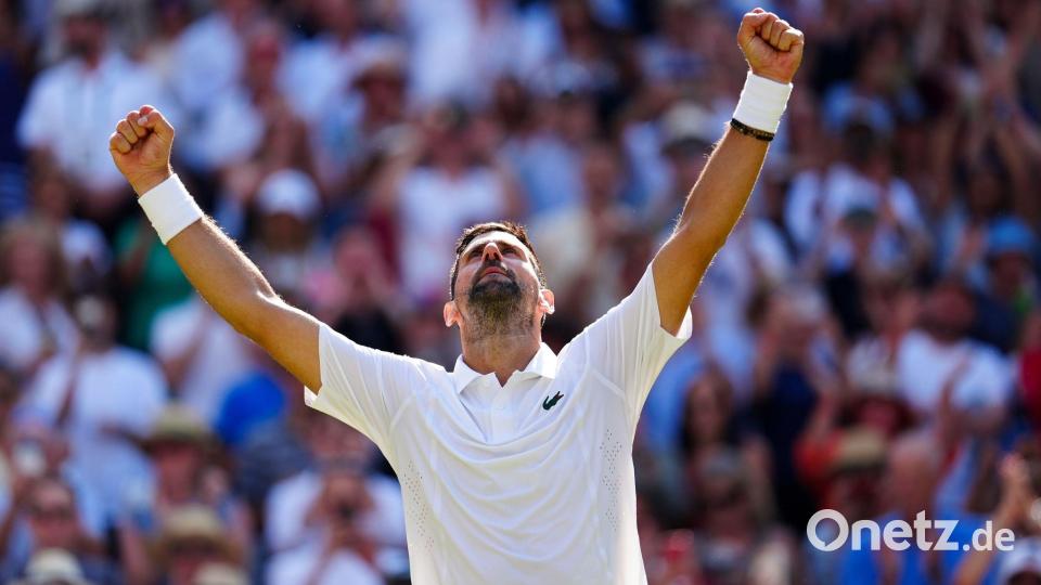 Novak Djokovic jubelt über seinen Achtelfinaleinzug. Bild: Adam Davy/PA Wire/dpa