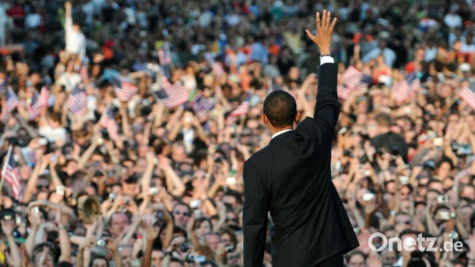 Die deutschen Sympathien für die USA sind stark davon abhängig, wer dort gerade Präsident ist. Nach der achtjährigen Regierung des umstrittenen Republikaners George W. Bush wurde der demokratische Präsidentschaftskandidat Barack Obama 2008 in Berlin begeistert empfangen (Archivbild). Bild: picture alliance / dpa