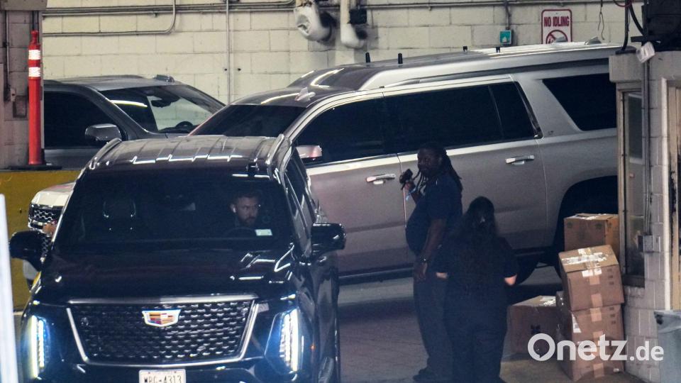 Berichten zufolge sind die Hochzeitsfeierlichkeiten von Swift und Kelce gestartet. Bild: Ryan Murphy/AP/dpa