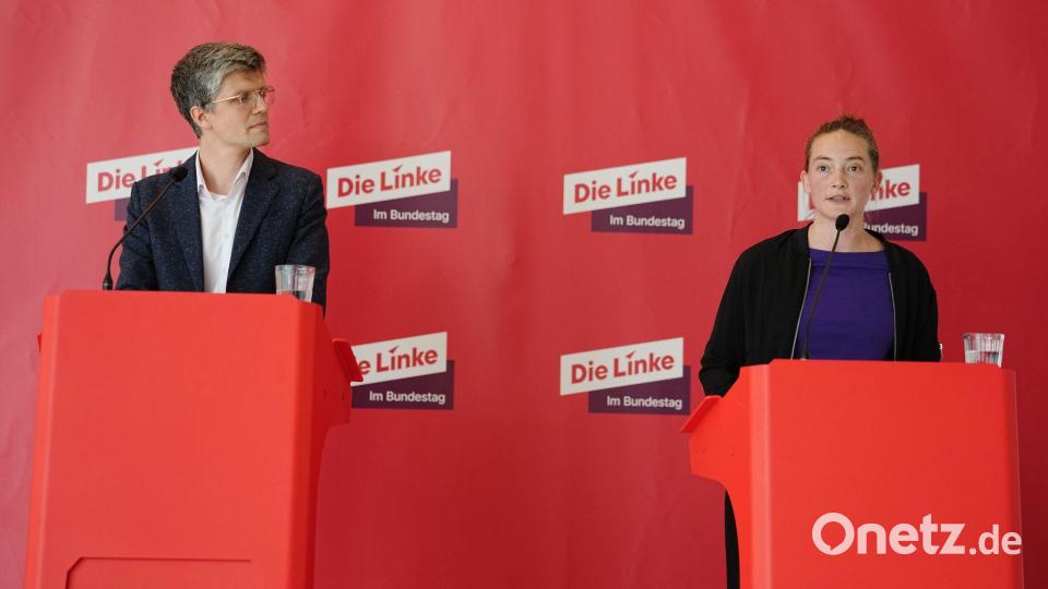 Linke-Politikerin Violetta Bock und Rechtsanwalt Johannes Franke in Berlin. Hat die Linke vor Gericht Erfolg? Bild: Kay Nietfeld/dpa