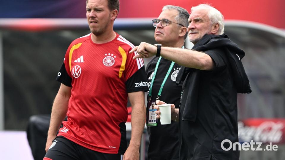 Rudi Völler war in der sportlichen Leitung mit Julian Nagelsmann eng verbandelt. (Archivbild) Bild: Federico Gambarini/dpa