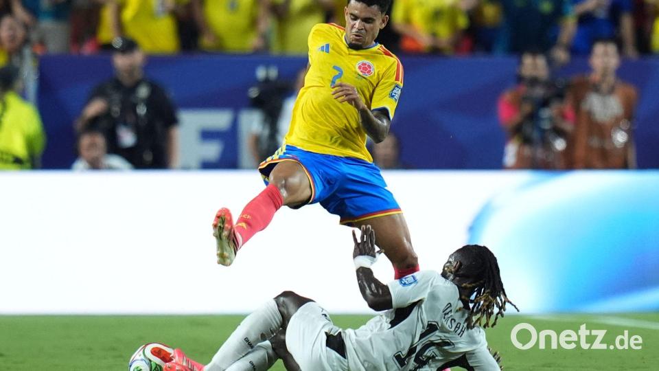 Bayerns Luis Díaz und Kolumbien stehen bei der WM im Achtelfinale. Bild: Jeff Roberson/AP/dpa