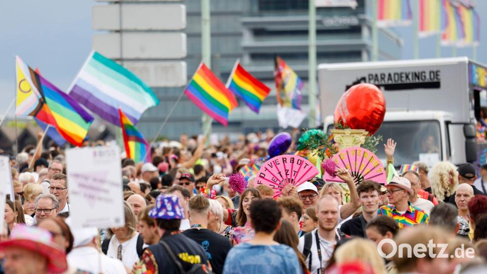 Die CSD-Veranstalter in Köln erwarteten rund eine Million Besucher. Bild: Thomas Banneyer/dpa
