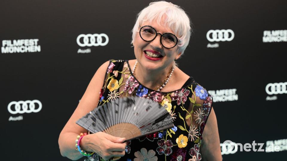 Die Grünen-Politikerin Claudia Roth erschien zur Eröffnung des Filmfestes München. (Archivbild) Bild: Felix Hörhager/dpa