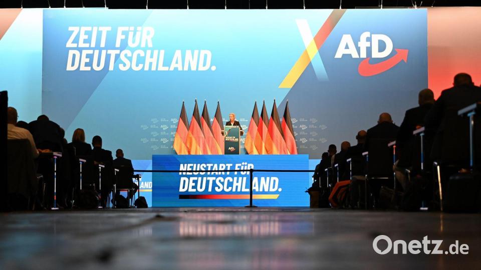 Die AfD tagt in der weiträumig abgesperrten Messe Erfurt. Bild: Katharina Kausche/dpa