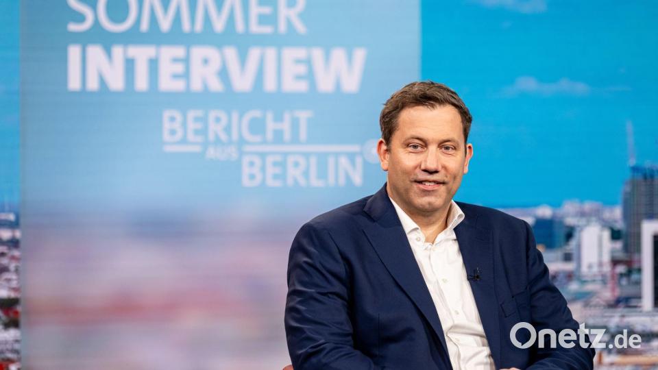 Klingbeil kündigt ab 2028 einen schärferen Sparkurs an. Bild: Fabian Sommer/dpa