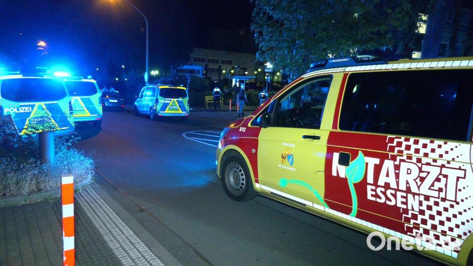 Die Beamten waren in der Nacht mit vielen Kräften vor Ort und sicherten Spuren. Bild: Michael Weber/WTVnews/dpa