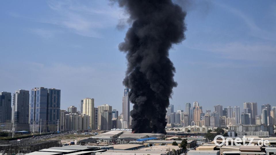 DIe Emirate und ihre glitzernde Metropole Dubai wurden im Krieg wiederholt von Angriffen getroffen. (Archivbild) Bild: Altaf Qadri/AP/dpa