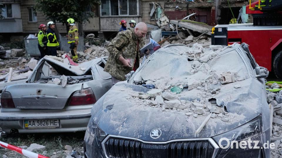 Schwere Schäden nach russischen Raketenangriffen. Bild: Efrem Lukatsky/AP/dpa