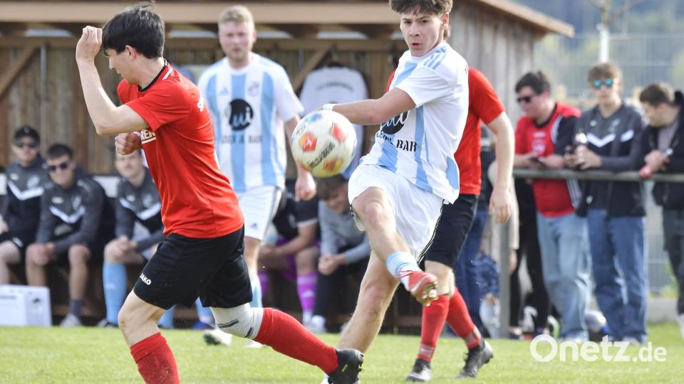 Karel Kardos (rechts) wechselt vom TSV Kümmersbruck zum TSV Detag Wernberg. Bild: Hubert Ziegler