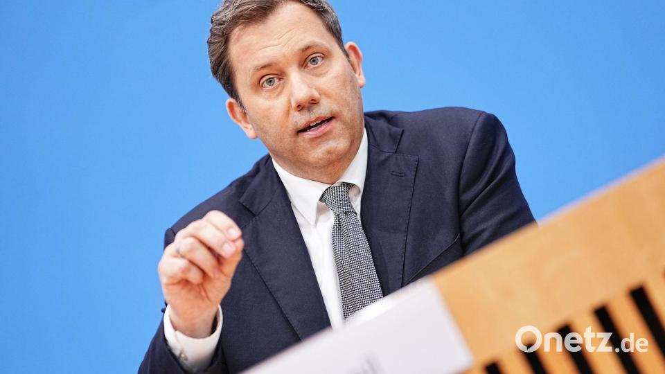 Klingbeil will den Haushalt konsolidieren. Bild: Michael Kappeler/dpa