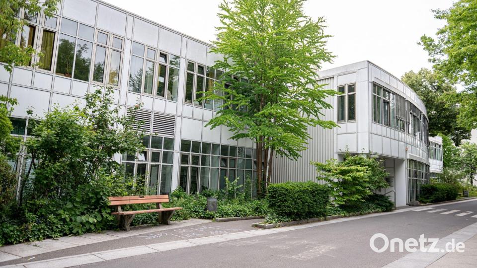 Das Gebäude der Klinik für Psychiatrie, Psychotherapie und Psychosomatik. Bild: Fabian Sommer/dpa