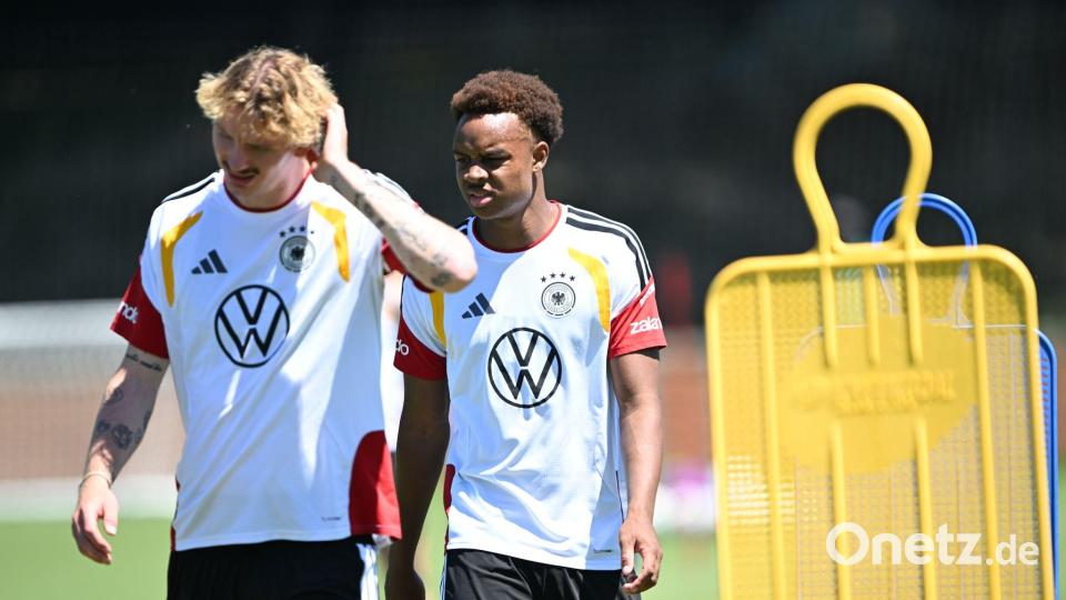 Hoffnungsträger: Nick Woltemade (l) und Assan Ouédraogo. (Archivbild) Bild: Federico Gambarini/dpa