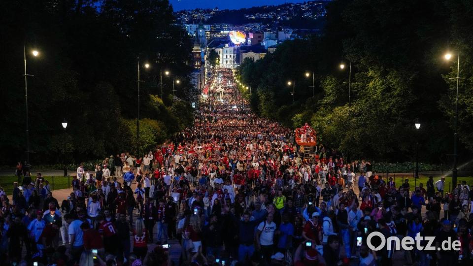 Die Norweger hat das Fußballfieber gepackt: Rund 100.000 feierten nach dem Achtelfinal-Sieg gemeinsam in Oslo. Bild: Javad Parsa/NTB Scanpix/dpa