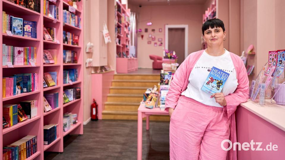 „Naughty Chapter“ ist der erste Romance-Buchladen in Berlin. Bild: Michael Ukas/dpa