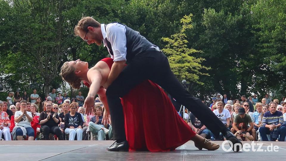 Ein Hochzeitstanz gehörte ebenfalls zum Repertoire. Bild: Helmut Kunz