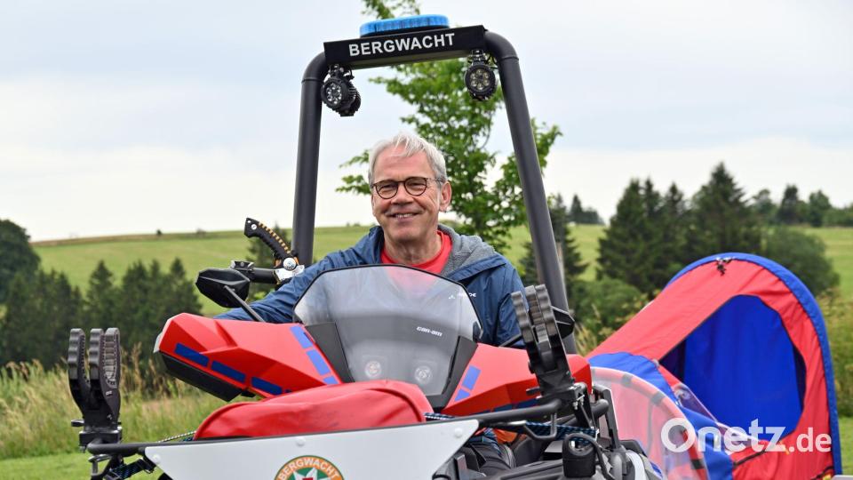 Sommertour startet auf Traktor Bild: Martin Schutt/dpa