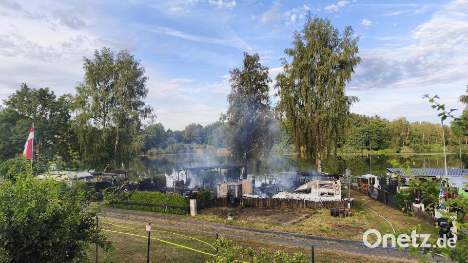Bei dem Brand starb eine Person, mehrere Campingwagen wurden zerstört. Bild: Jürgen Masching