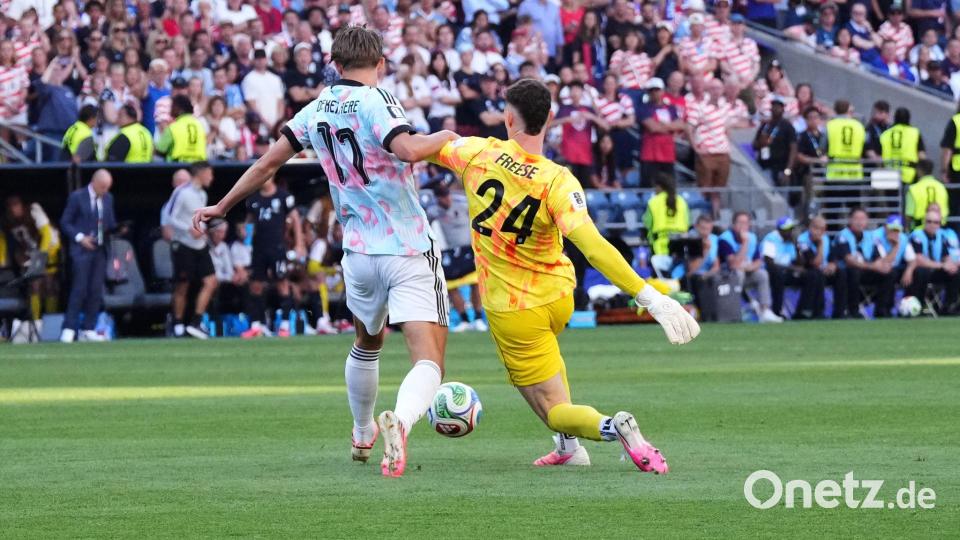 US-Keeper Freese leistete sich einen bösen Patzer. Bild: Ted S. Warren/AP/dpa