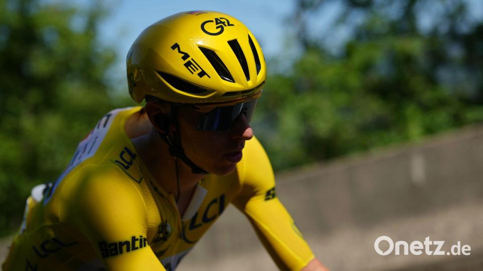 Gab das Gelbe Trikot freiwillig ab: Tour-Topfavorit Tadej Pogacar. Bild: Thibault Camus/AP/dpa