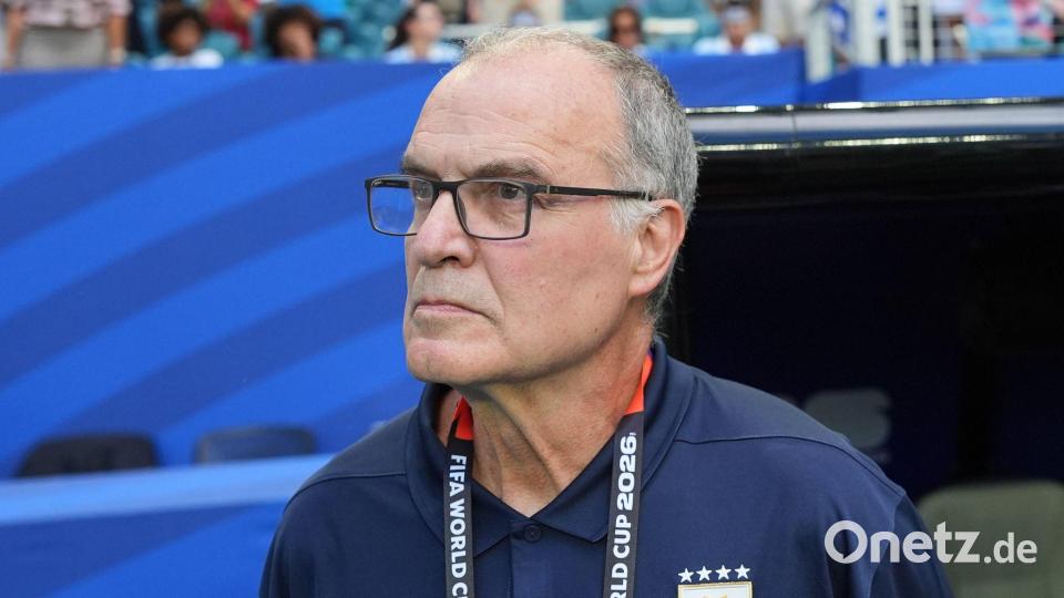 Gab eine denkwürdige Pressekonferenz: Uruguays Marcelo Bielsa. (Archivbild) Bild: Rebecca Blackwell/AP/dpa